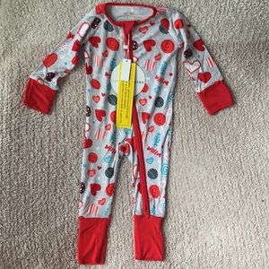 Little sleepies NWT sweet valentine zippy